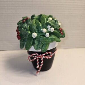 Ashland Mistletoe &‎ Holly Solid Tabletop Decor NEW
